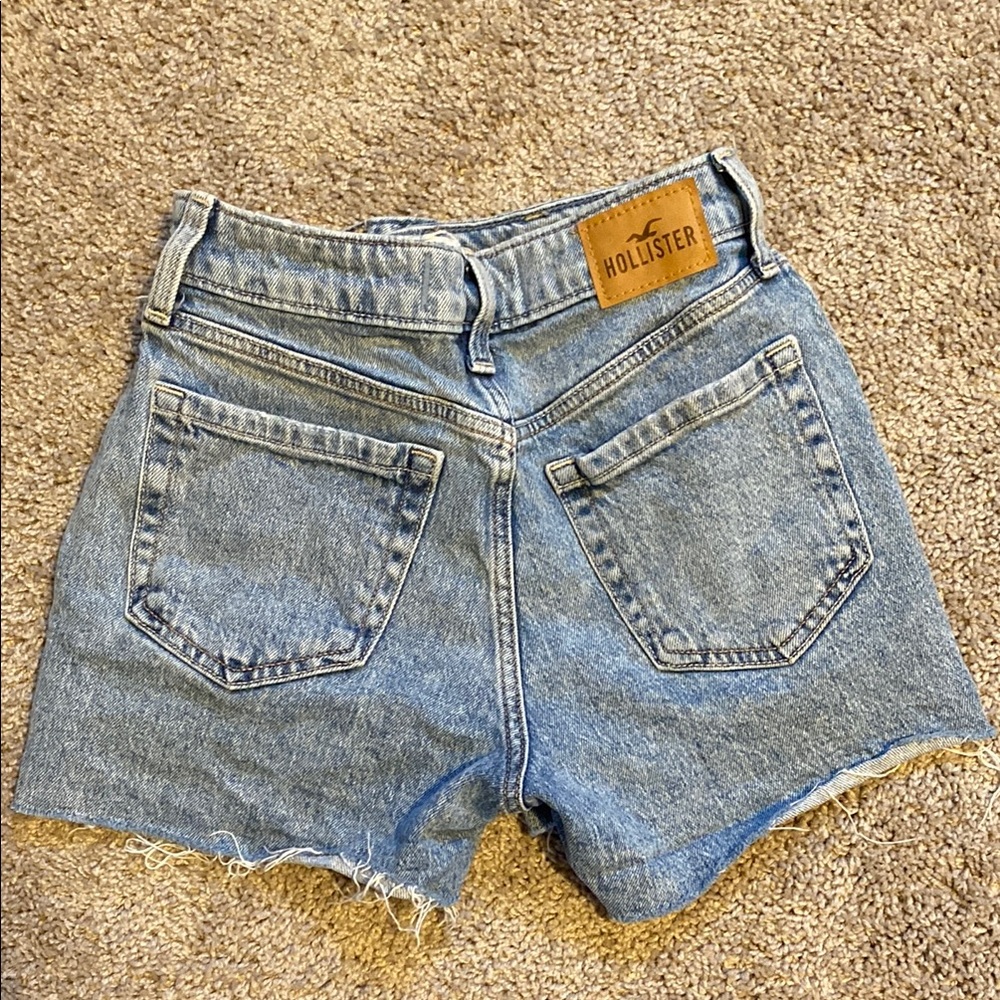 Hollister Ultra high rise Mom Short 000 - Picture 2 of 8
